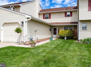 11 Salisbury Ct, Bordentown, NJ 08505