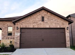 1013 King St, Aubrey, TX 76227