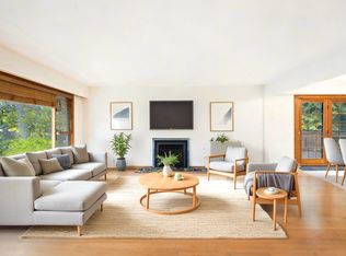 1561 Merlynn Cres, North Vancouver, BC V7J 2X9