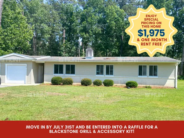 8 Lincoln Pl, Havelock, NC 28532