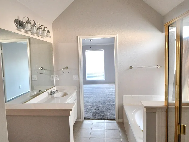10817 Red Cedar Dr — Photo 23