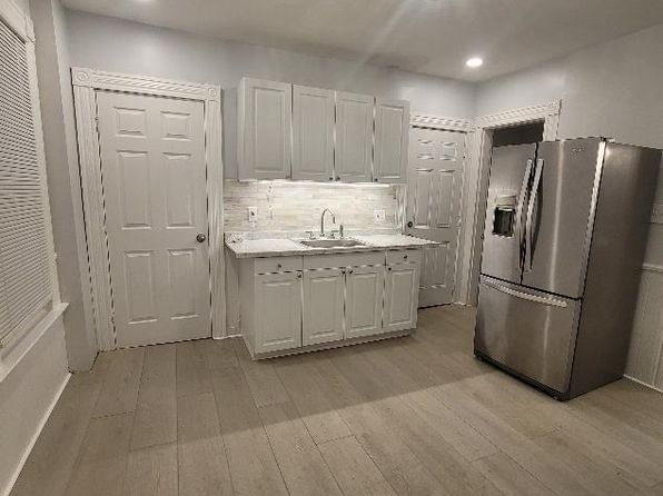 500 Winchester Ave Floor 1