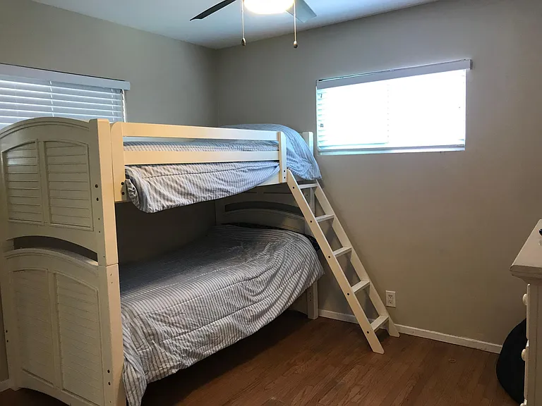 604 Illinois Ct #3 — Photo 8