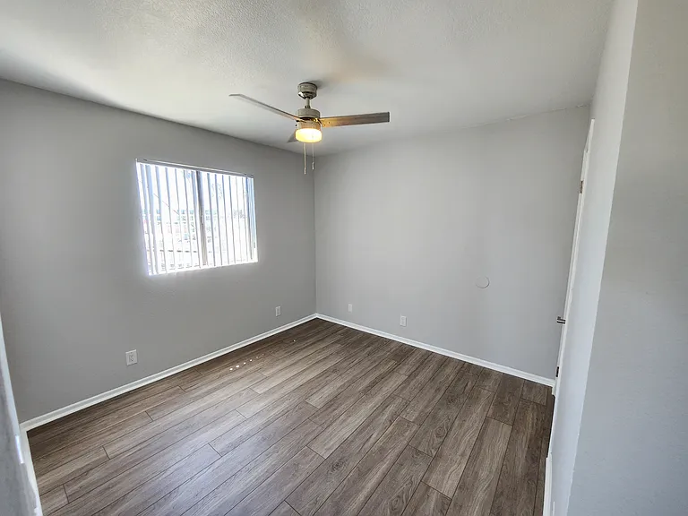 3405 Linden Ave — Photo 9