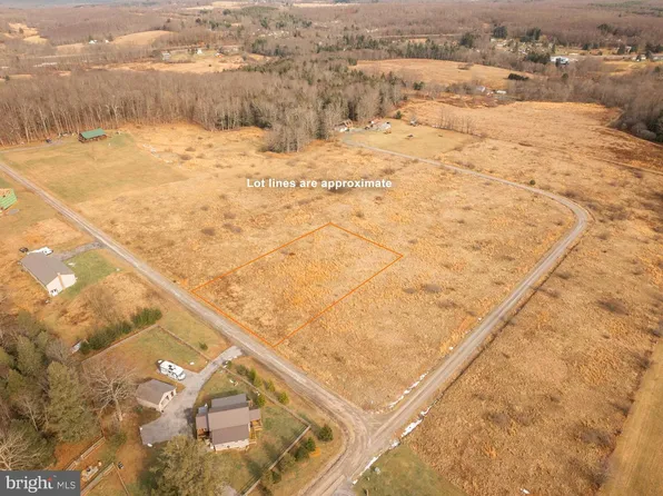 51 Hemlock Cir, Terra Alta, WV 26764