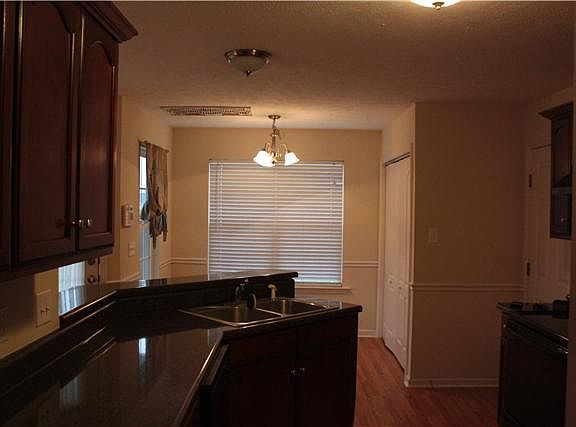 3rd image of 5022 Betsy Ann Ave
