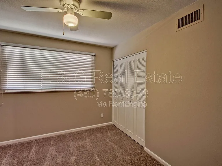 1030 E Manhatton Dr — Photo 12