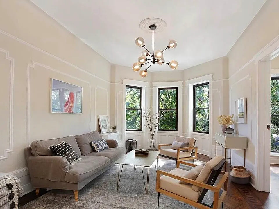 2333 Foster Ave #2