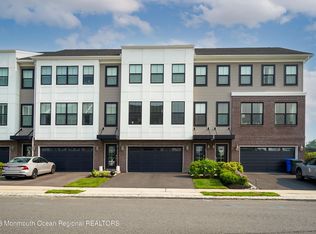 14 Kelly Way, Tinton Falls, NJ 07724