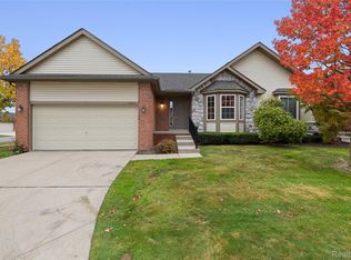 1885 Wexford Cir, Ypsilanti, MI