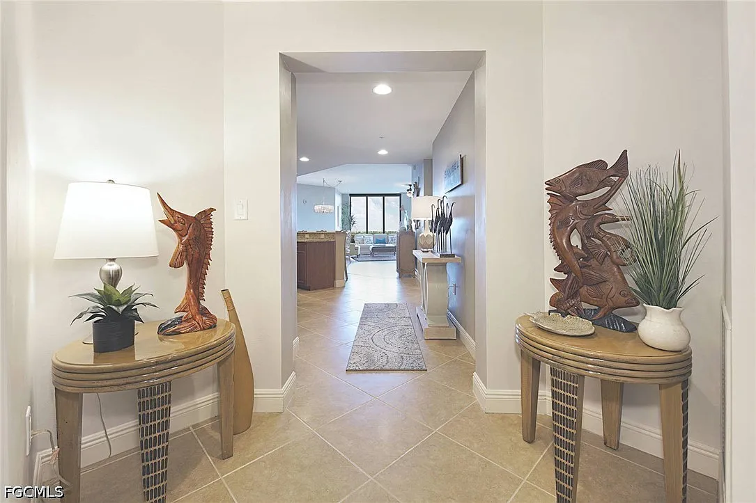 3 bed, 2.0 bath, 1737 sqft, $7,200 — Photo 3