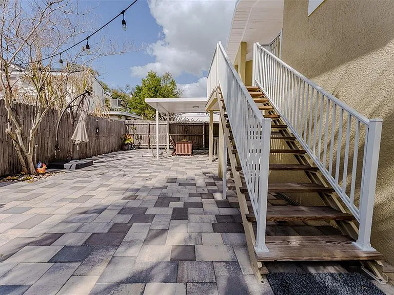203 W Crest Ave — Photo 4