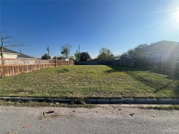 208 Comet Dr, Pharr, TX 78577