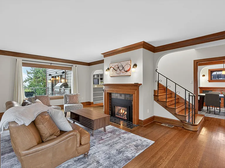 2028 NE Alameda Dr — Photo 38