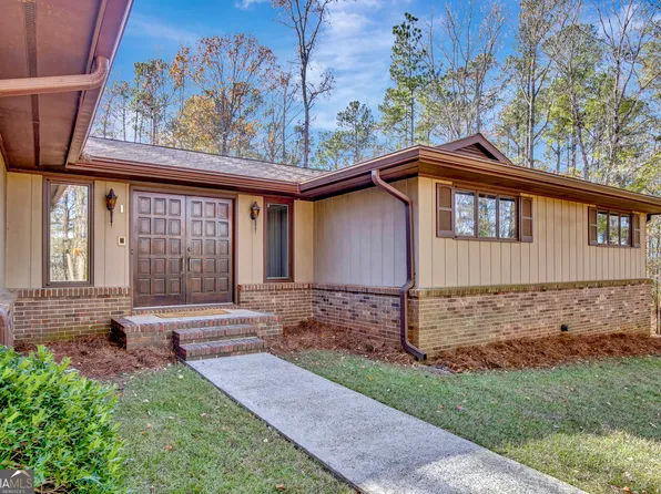 200 Carrolls Way, Fayetteville, GA 30215