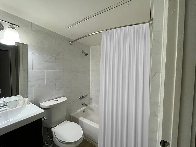 The Chelsea — Photo 3
