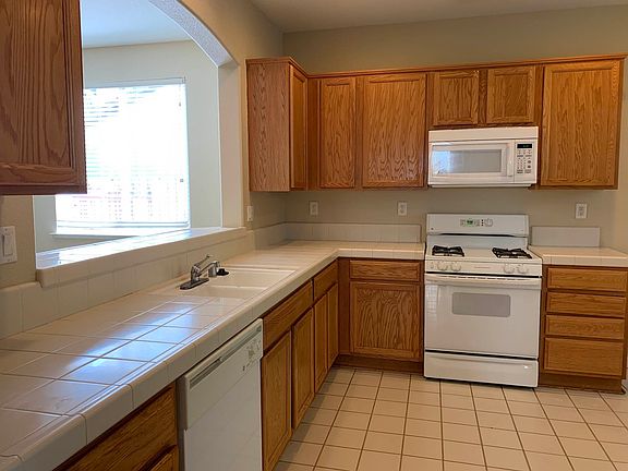 4th image of 8405 Carriage Oaks Way