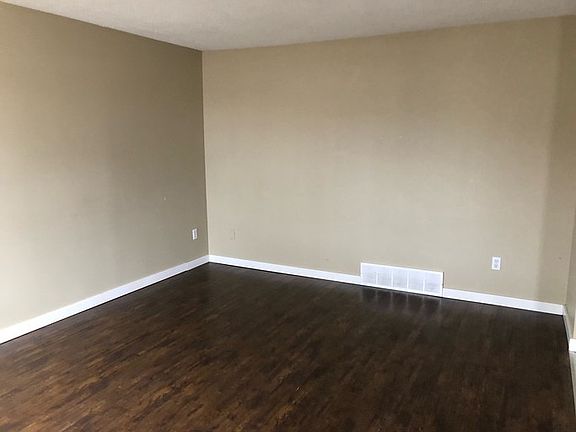 5th image of 4805 53a St