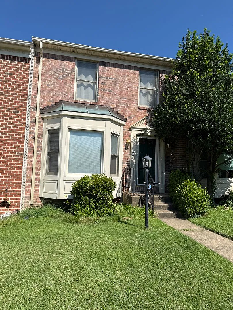 2740 Winston CT — Photo 2