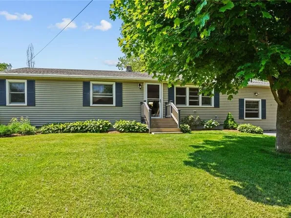 51 Grant Dr, North Kingstown, RI 02852