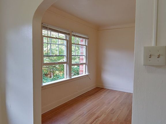 3rd image of 2763 NW Thurman St #11