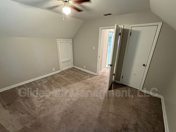 3rd image of 1501 Broadmoor Rd