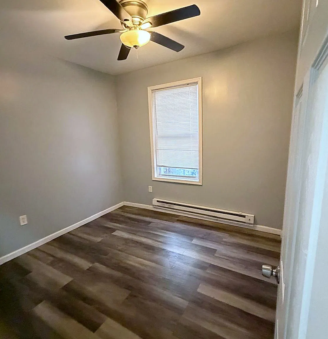 Beautiful Apartment available now! — Photo 4