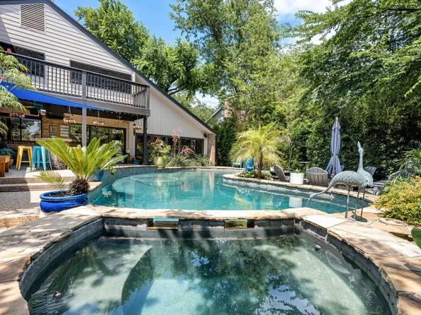 1205 Wiltshire Dr, Carrollton, TX 75007