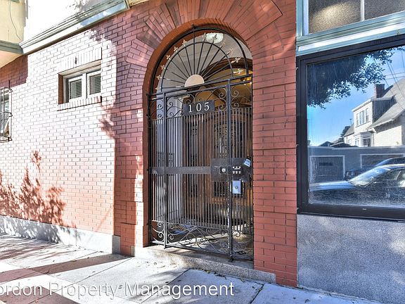 4th image of 105 Richland Ave APT 02