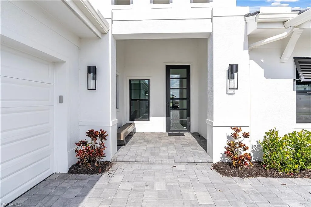 4 bed, 3.5 bath, 3033 sqft, $14,000 — Photo 2
