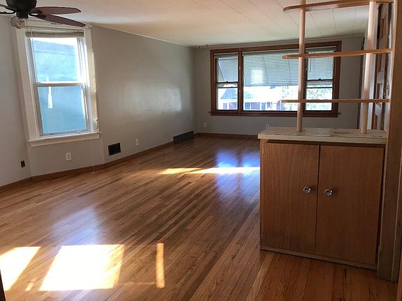 2nd image of 4341 N Lowell Ave #2P