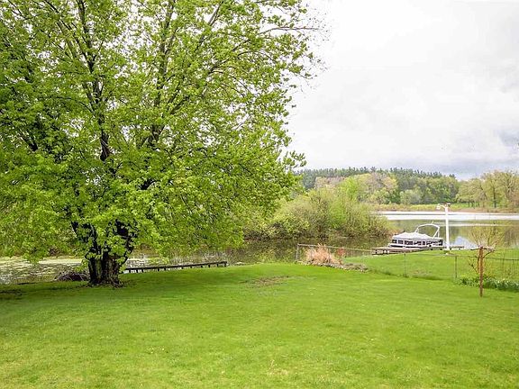 5th image of 236 Lake Hills Dr
