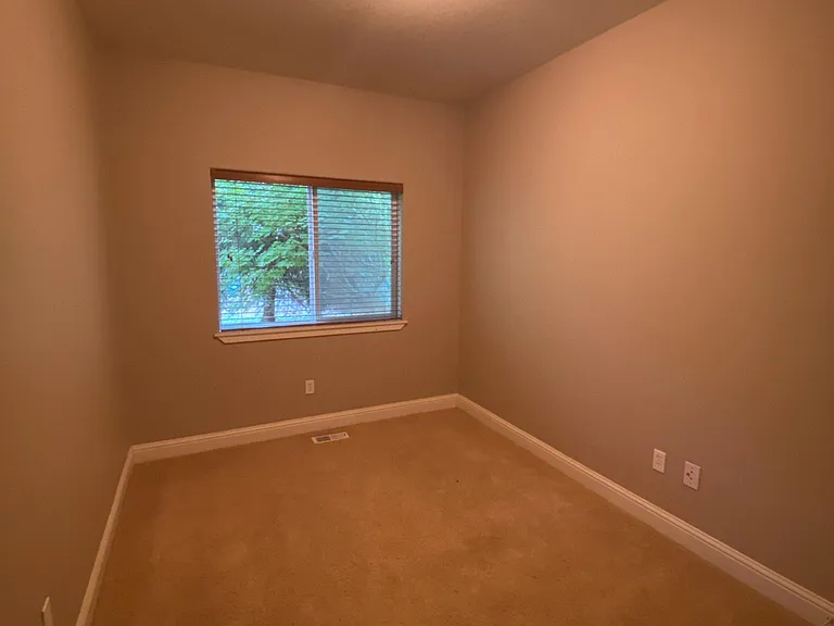 17910 NE 36th Way — Photo 12