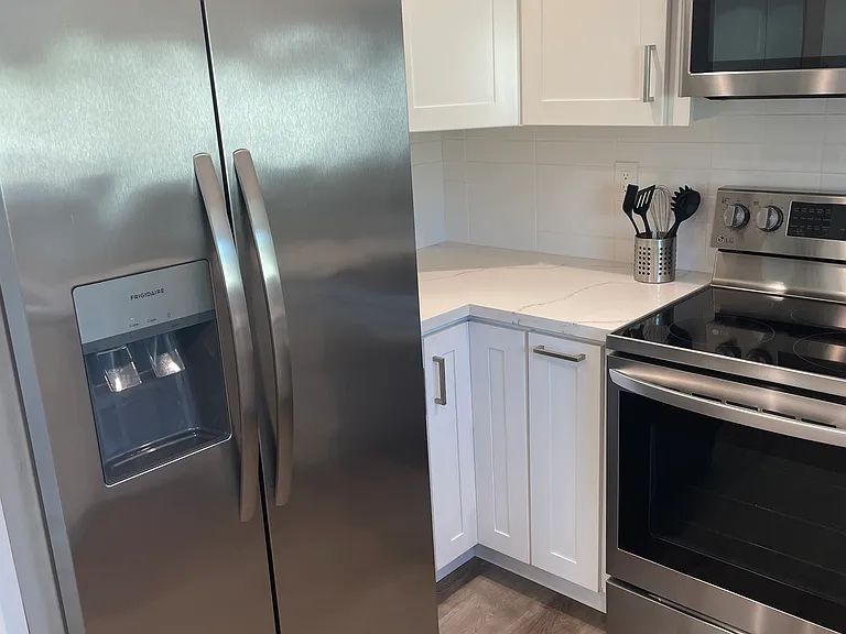 1423A California Dr — Photo 9