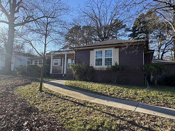 3rd image of 3895 Azalean Dr