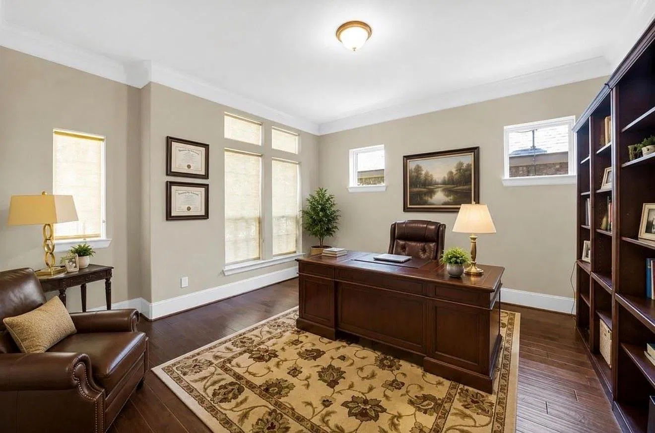 5 bed, 4.0 bath, 3884 sqft, $3,750 — Photo 4