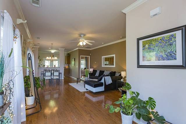1st image of 349 Harbor Village Dr