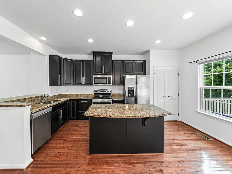 1222 Carrick Ct — Photo 29