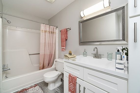 Newly Renovated Luxury Bathrooms