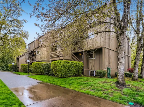 4 Touchstone Ct APT 119, Lake Oswego, OR 97035
