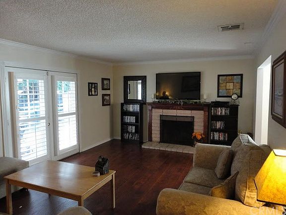 5th image of 406 E Francis St