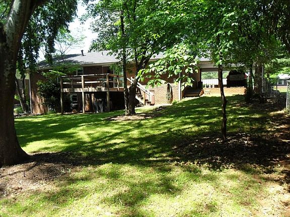 3rd image of 360 Crossville Ct