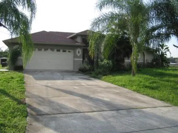 127 Zenith Cir, Fort Myers, FL 33913