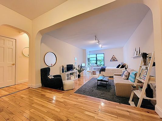 1st image of 310 E 74th St #3X