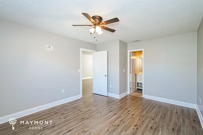 2302 Maple Hill Dr — Photo 7