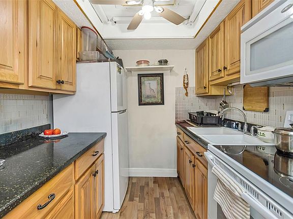 2nd image of 4742 Azalea Dr APT 106