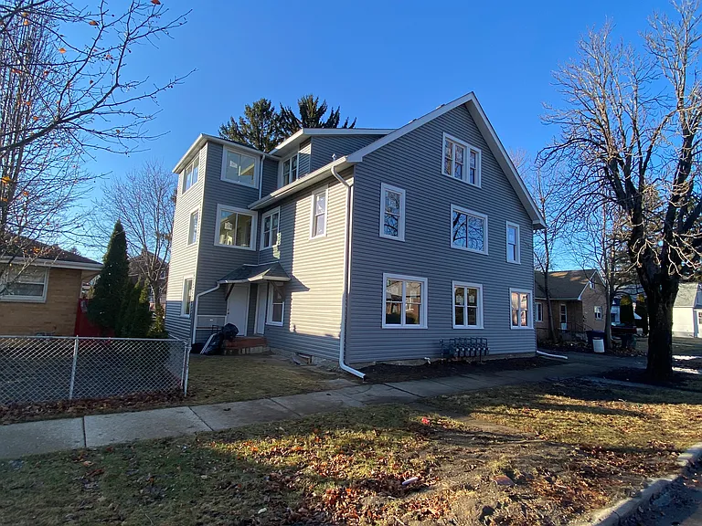 1542 Victoria Ave #2 — Photo 13