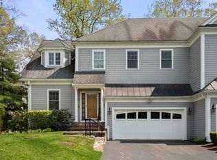 16 Ludwig Rd UNIT 16, Needham Heights, MA 02494