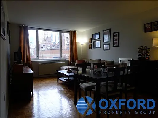 Rented by Oxford Property Group | media 22