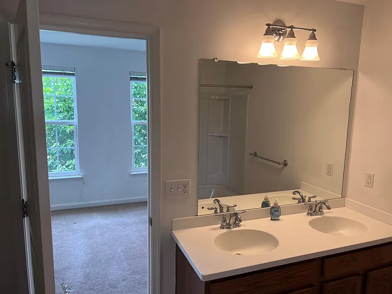 8388 Saylor Ct — Photo 4